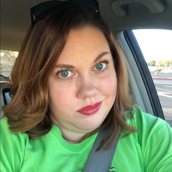 Meet your Posher, Amanda - Picture 11 of 13